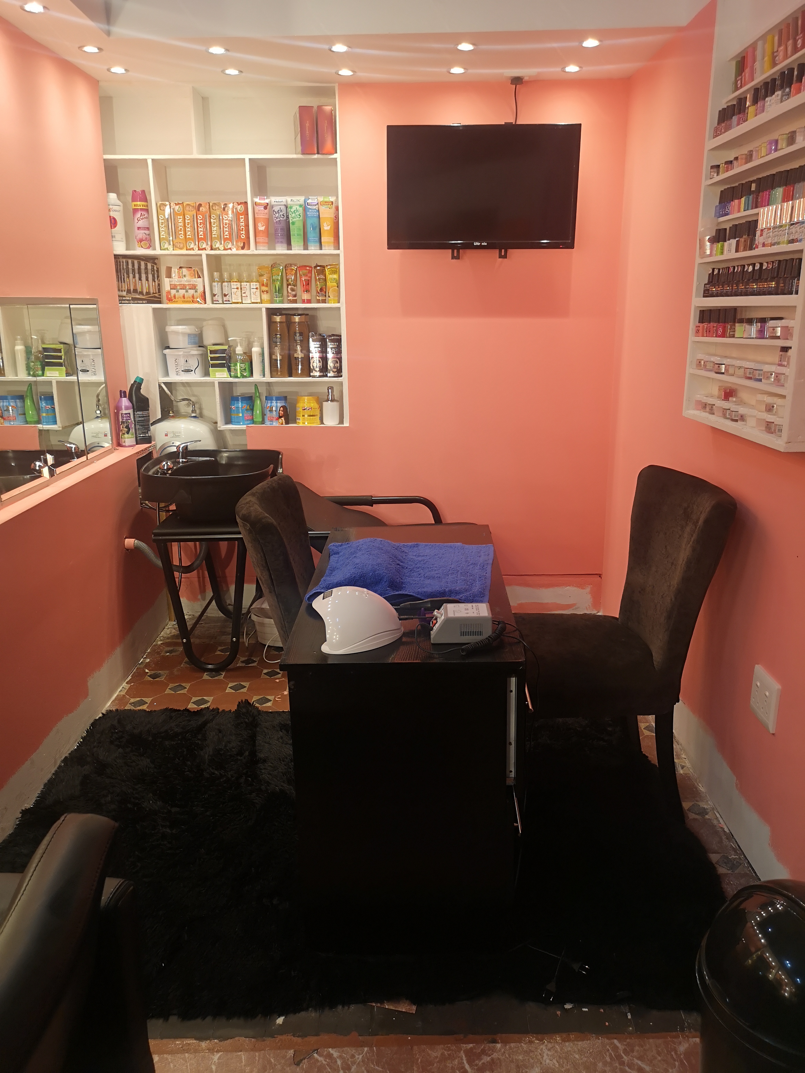 Sephora Beauty Salon Unisex